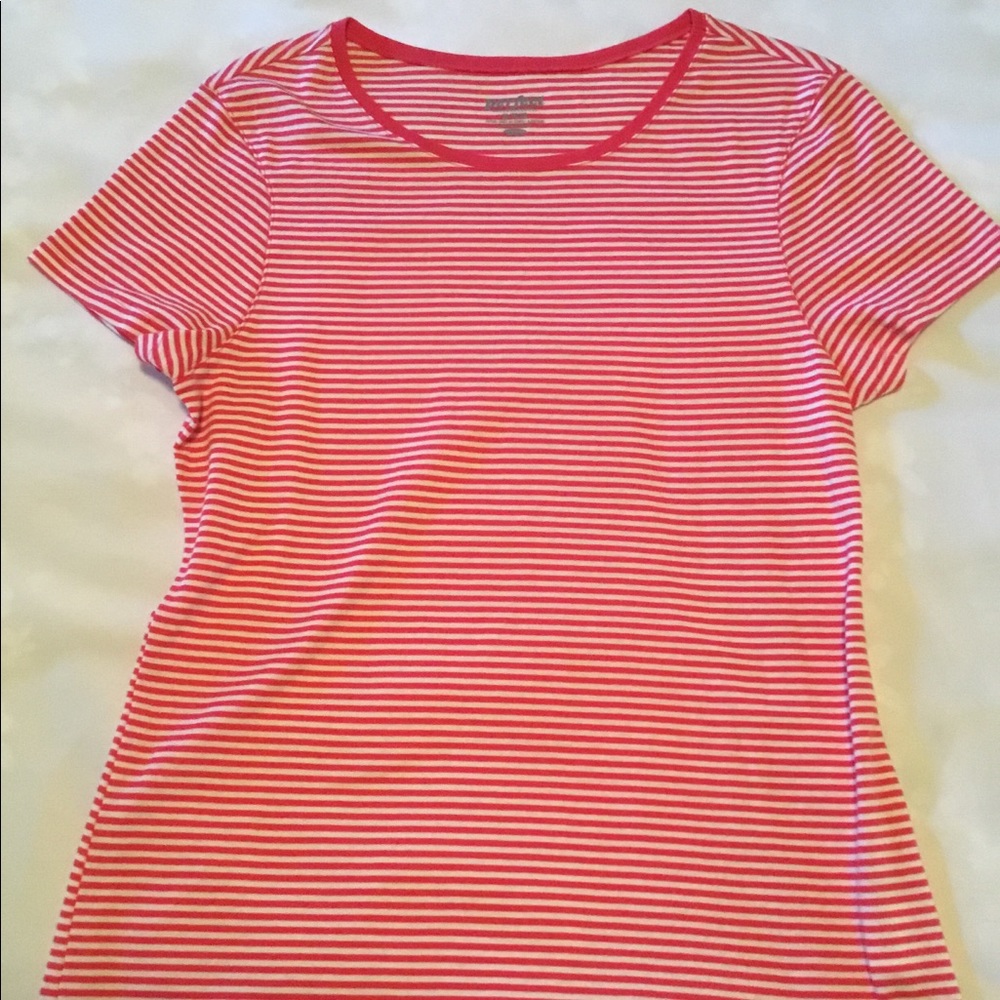 Old Navy T-shirt